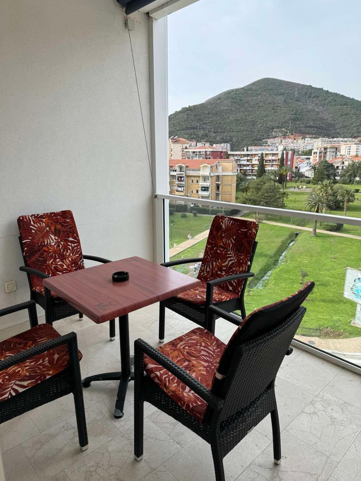 Apartman Anna Tre Canne Budva Exterior foto